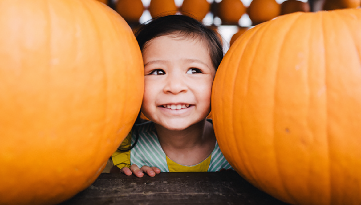 what-to-eat-on-halloween-trick-or-treating-tips-for-parents